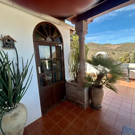 La Washingtonia Apartment *